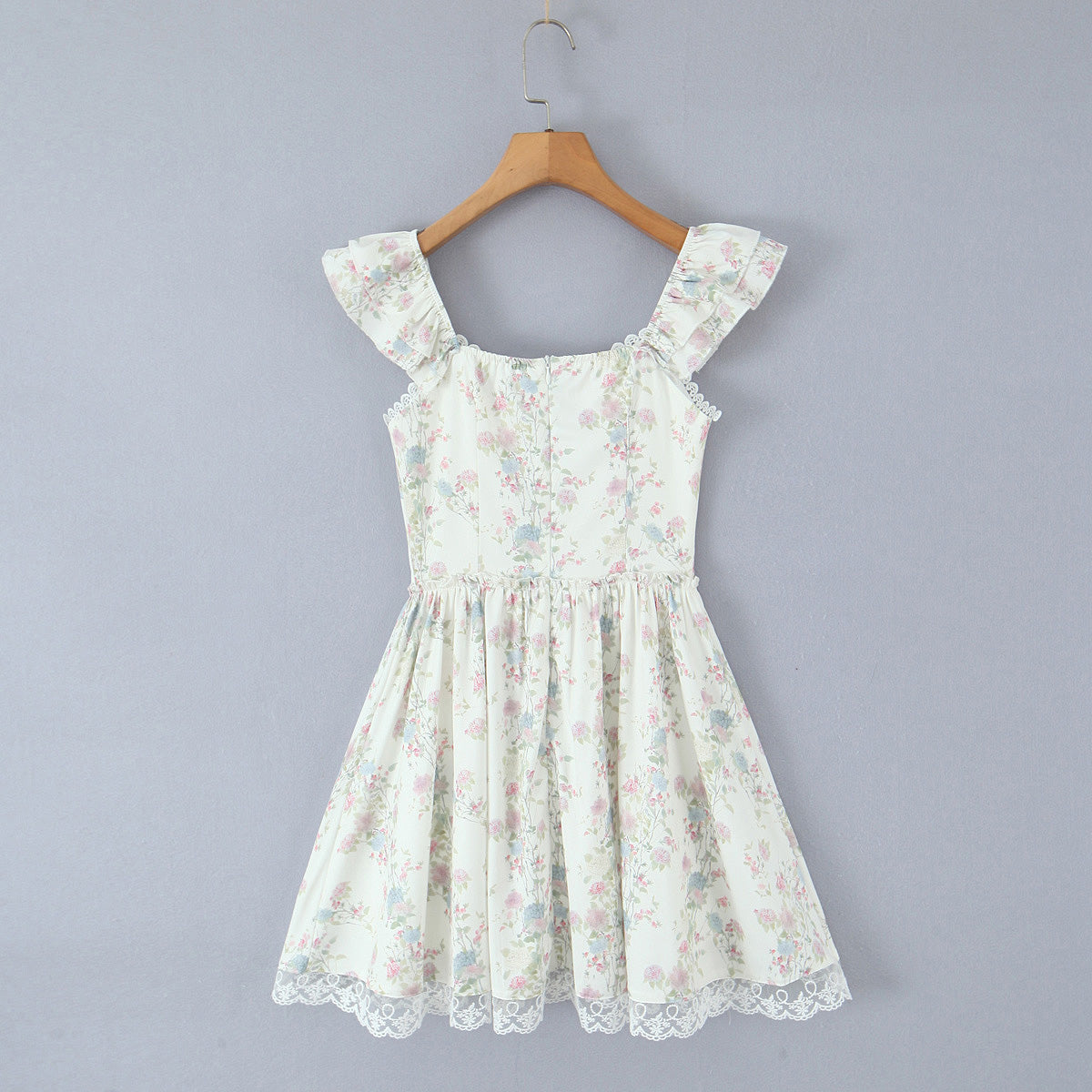 Robe d'été en dentelle brodée de fleurs de cerisier, col carré, coupe florale douce à la taille