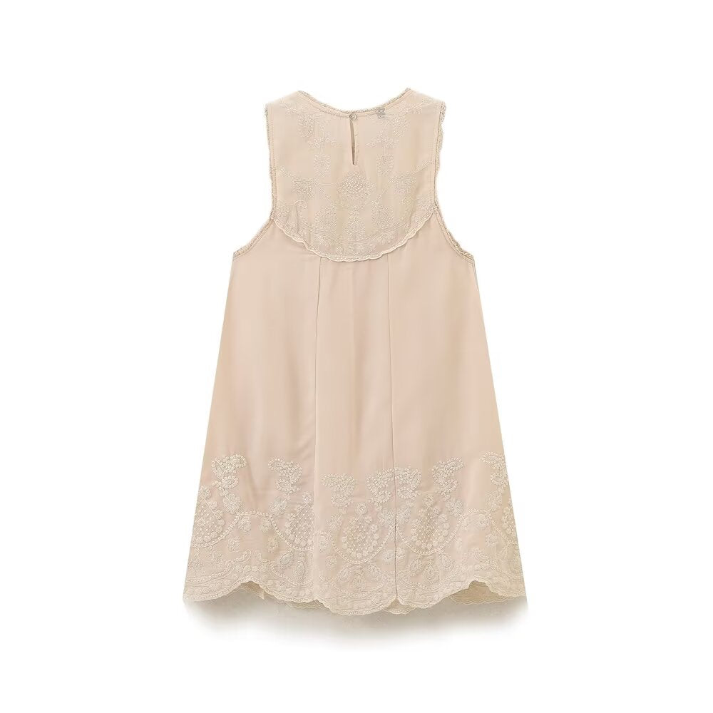 Robe brodée de couleur contrastée pour femme