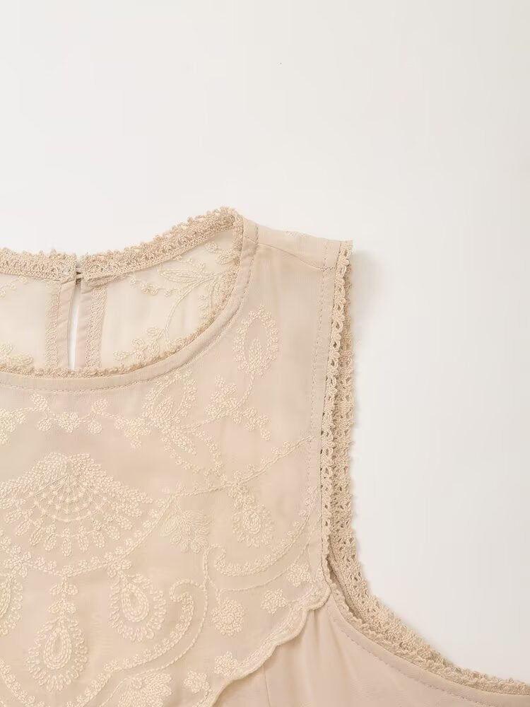 Robe brodée de couleur contrastée pour femme