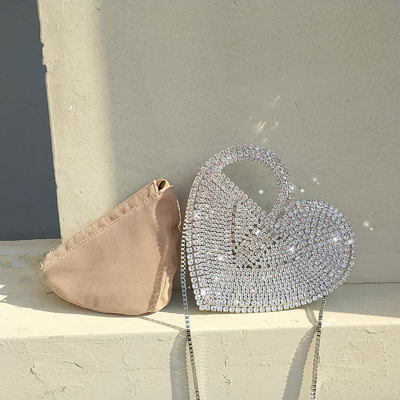 Heart-Shaped Flashing Diamond Dinner Bag Diamond Clutch Bag Banquet Ladies Elegant Female Hand Bag Love Diamond Bag Diagonal