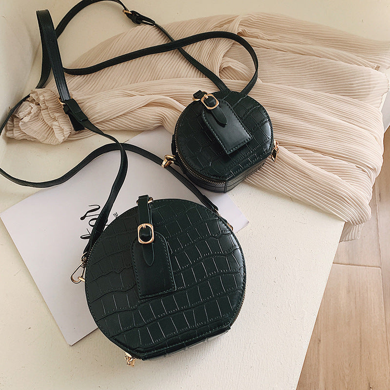 Wild small round bag