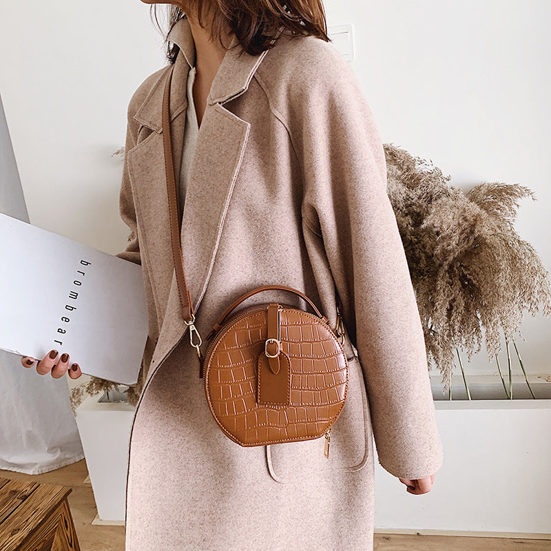 Wild small round bag