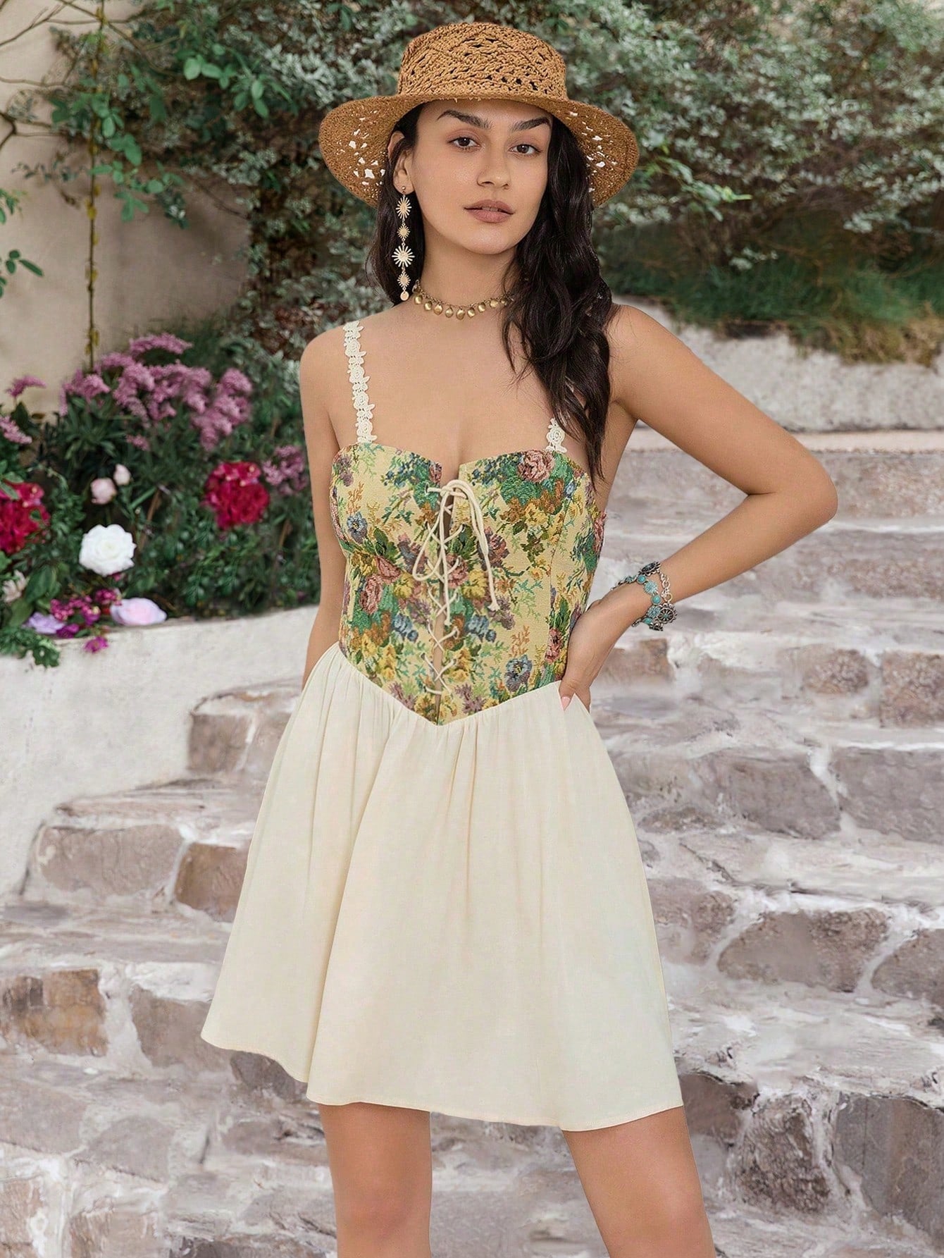 All Matching Waist Trimming Spaghetti Straps Retro Dress