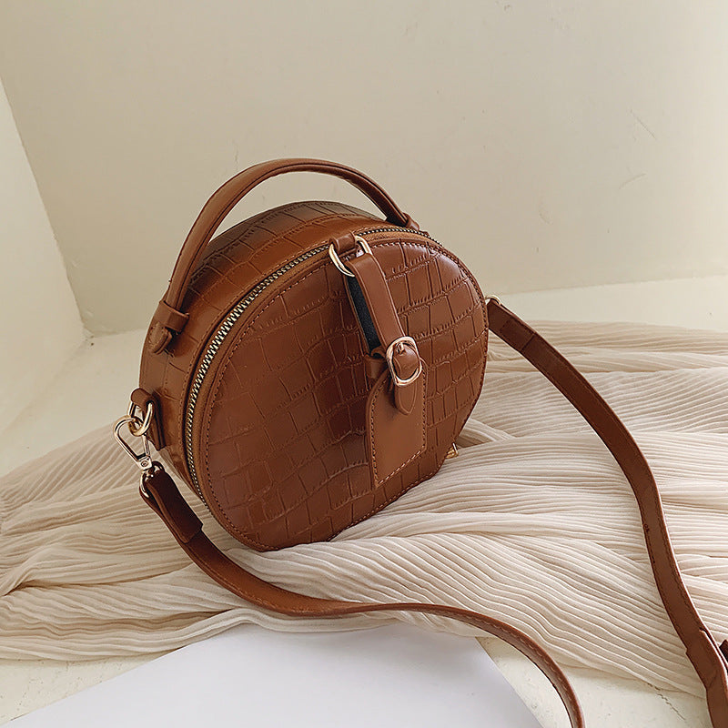 Wild small round bag