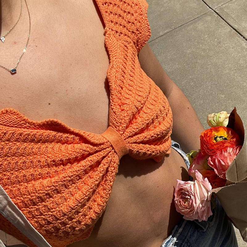 T-shirt court et moulant à col en V pour femme, haut sexy, crocheté, à fleurs, ajouré, découpé, couleur unie